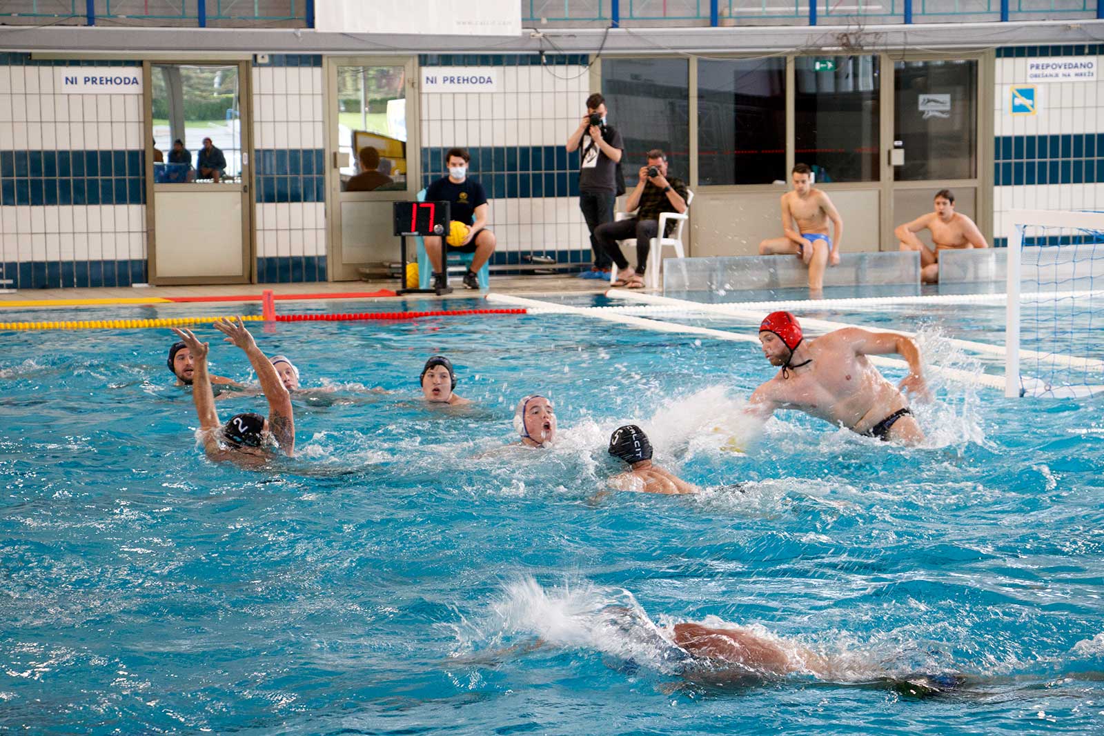 Calcit Waterpolo odločitev za naslov DP preložil na bazen Pod Skalo