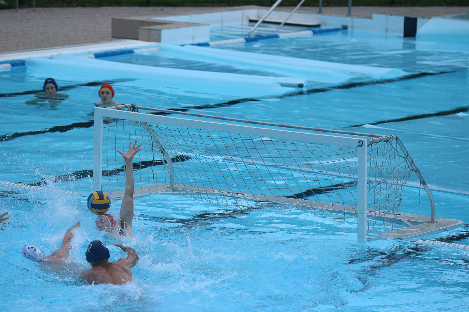 Calcit Waterpolo za zadetek boljši od Koprčanov z vstopnico za finale!